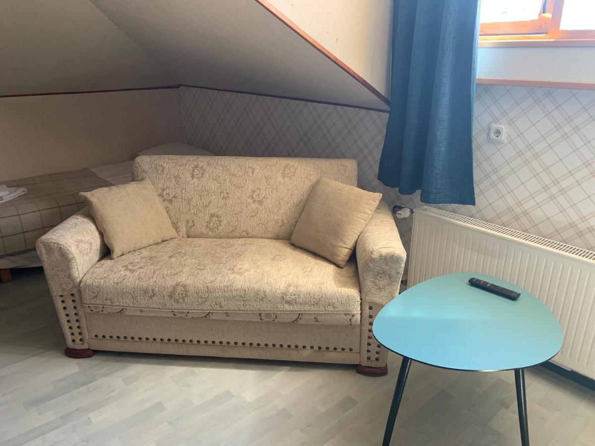 Sadama street Villa Pärnu Esterno foto