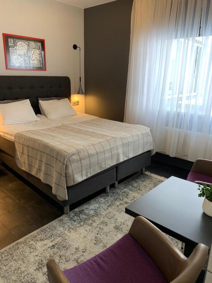 Sadama street Villa Pärnu Esterno foto