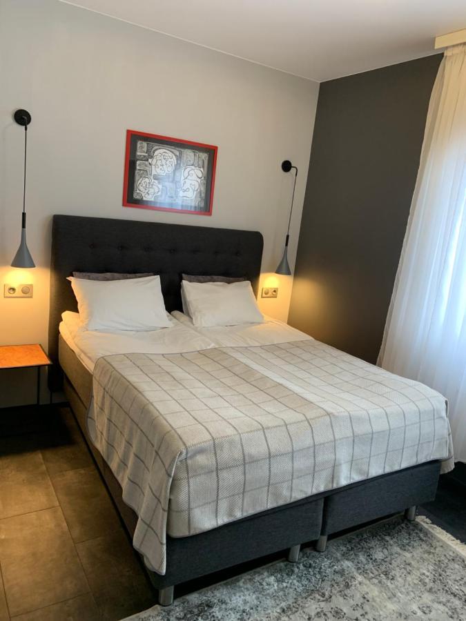 Sadama street Villa Pärnu Esterno foto