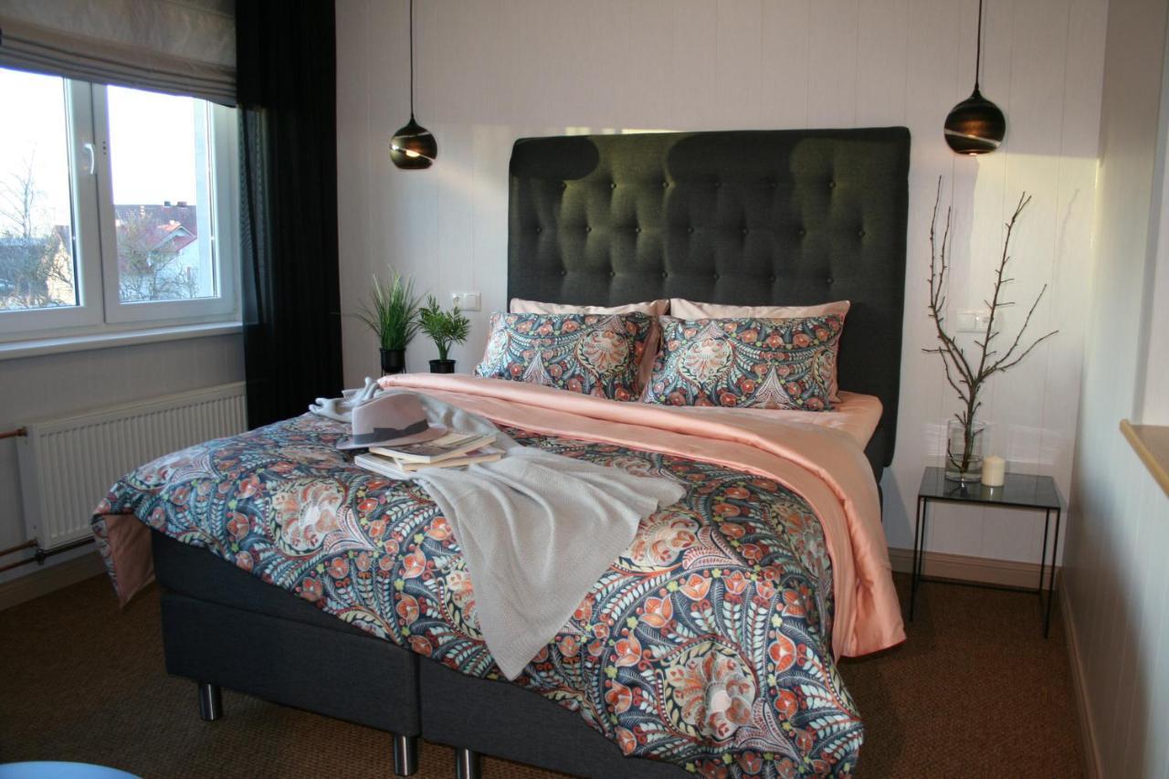 Sadama street Villa Pärnu Esterno foto