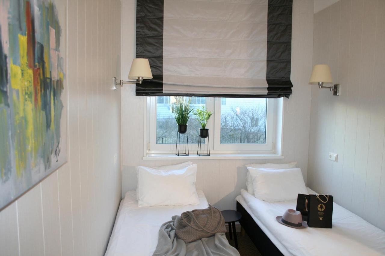 Sadama street Villa Pärnu Esterno foto