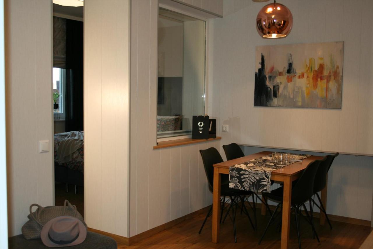 Sadama street Villa Pärnu Esterno foto